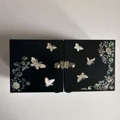 蝶と花の象嵌 木製アクセサリーケース　韓国 蝶と花の象嵌 木製アクセサリーケース 韓国 - メルカリ