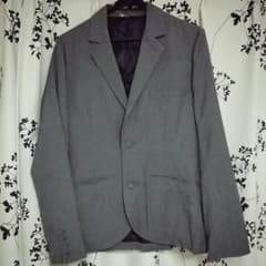 グレーのジャケットのサムネイル