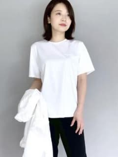 【theory 】お値下げ‼️セオリー ロゴ入りTシャツ カットソーのサムネイル