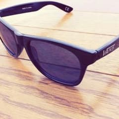 サングラス vansのサムネイル