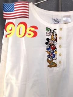 新品未使用　激レア！アメリカ　ディズニーストア　Tシャツのサムネイル