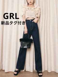 【新品タグ付き】ハイウエストセミフレアデニムパンツ（cu289）のサムネイル