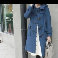 美品 ロンドントラデッション青色 ダッフルコート ロゴ入りボタン