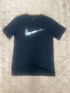 NIKE Tシャツ ブラックのサムネイル