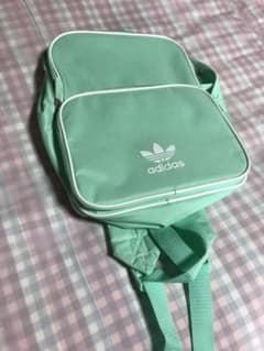 adidas アディダスリュックのサムネイル