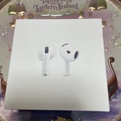今日まで⭐︎新品未使用Apple AirPods4 &クリーニングキット➕おまけ付 おまけ付き】Apple AirPods 4 新品未開封 - メルカリ