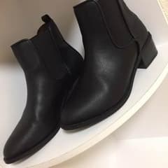 美品 サイドゴアブーツのサムネイル