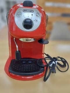 DeLonghi エスプレッソマシン レッド 80A53 DeLonghi エスプレッソ・カプチーノメーカー レッド - メルカリ
