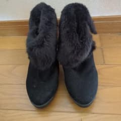 ファー付き黒ブーティのサムネイル