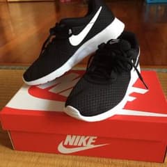nike  tanjun  箱付きのサムネイル