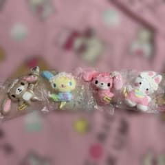 サンリオ かおりつきお花のかんむりマスコットぬいぐるみのサムネイル