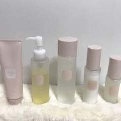 youange スキンケアセットのサムネイル