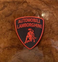 ランボルギーニ 希少赤色 純正 刺繍 ワッペン 新品 Lamborghini - メルカリ