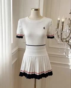 Korean-style college uniform set for women (AliExpress)