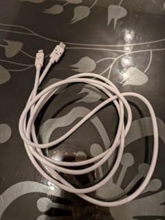 USB-C to Lightning 充電ケーブル 顔文字デザインのサムネイル