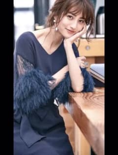 [週末値下げ！]堀田茜着用マーキュリーデュオ☆レース切替フェザーニットワンピースのサムネイル