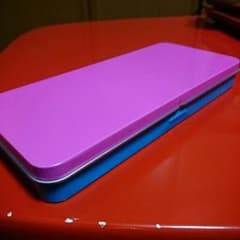 バイカラー 缶ペンケースのサムネイル