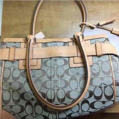 coachバックのサムネイル