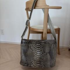 Takechi]パイソングレー ショルダーバッグ 斜め掛けもできます - メルカリ