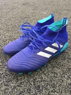 サッカースパイク アディダス プレデター18.1 HGのサムネイル