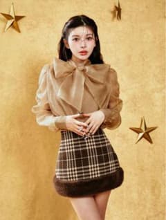 Darich ダーリッチ スタッズシアーボウタイブラウス BEG ベージュ 茶のサムネイル