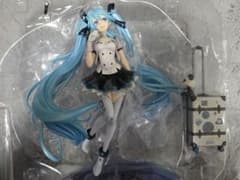 初音ミク MIKU WITH YOU 2018 1/7スケールフィギュアのサムネイル