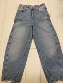 ZARA カーブデニムのサムネイル