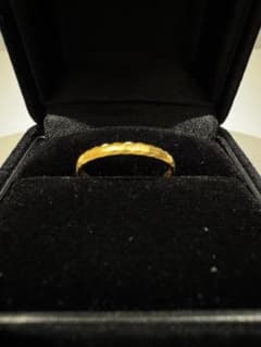 K18 槌目甲丸リング 10号 約1.0g イニシャル刻印あり K18 槌目甲丸リング 10号 約1.0g イニシャル刻印あり - メルカリ