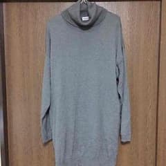 美品！綺麗め薄手ニットのサムネイル