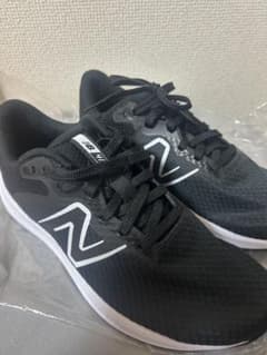 New Balance W413LB2 ブラック 23.5cmのサムネイル