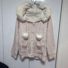 ✨美品✨LIZLISAリズリサ 裏起毛フード付きニットカーディガン ポンポンつき ✨美品✨LIZLISAリズリサ 裏起毛フード付きニットカーディガン