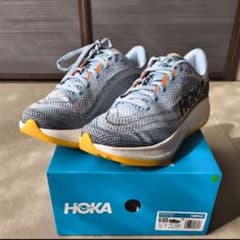 HOKA シューズ 　リンコン　27.5センチのサムネイル