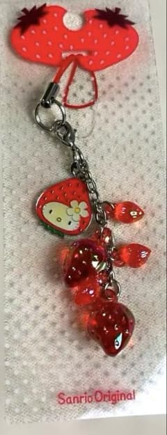 ☆レア☆ハローキティ フルーツ　ビーズ　ストラップ 苺　ブドウ　サンリオ サンリオ♡キティちゃん いちご いっぱい マスコット ストラップ【激