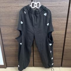 ハート柄ロングパンツ ブラック スウェット 130のサムネイル