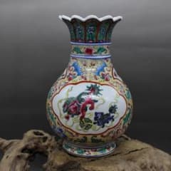 Qing Qianlong powder painted lion pattern flower mouth jade vase spring jar Jingdezhen Ceramics Ornaments Modern crafts Fine arts Figurines