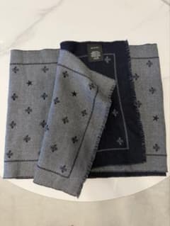kyu様★ GUCCIビー（蜂）＆スター（星）リバーシブルウールマフラー kyu様☆ GUCCIビー（蜂）＆スター（星）リバーシブルウールマフラー