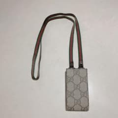 GUCCI(グッチ) 142270 ネックストラップ付マルチケースのサムネイル