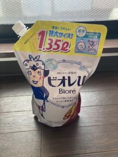 ビオレu  ボディソープ　液体タイプ　つめかえ　4回分のサムネイル