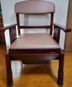 【コンビ】家具調トイレチェア ルームレット コンビ 介護用トイレ ルームレット - メルカリ