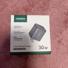 UGREEN 30W 3ポート GaN 急速充電器 本体のサムネイル