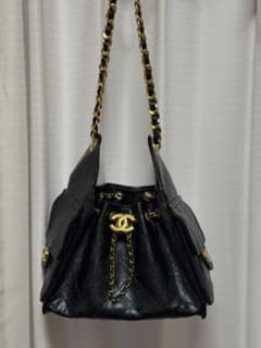 つ*ち様 即日発送❤CHANEL　ノベルティ　ショルダー　バッグ　ブラック 新品 CHANEL シャネル ノベルティ ショルダーバッグ スマホポーチ 斜