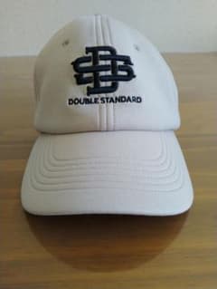 DOUBLE STANDARD CLOTHING ロゴ刺キャップ ベージュのサムネイル