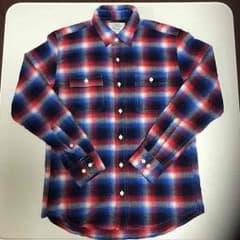 チェックの服のサムネイル
