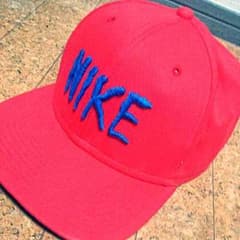 NIKE スナップバック キャップのサムネイル