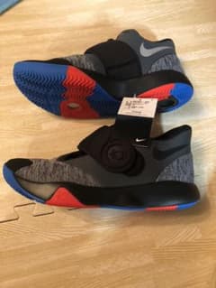 NIKE KD TREY 5 VIのサムネイル