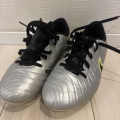 Nike Tiempo シルバー スパイク　22.5cmのサムネイル