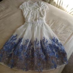 サマー期間限定sale　お花刺繍　スカートのサムネイル