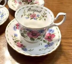 ロイヤルアルバート (Royal Albert)フラワー オブ ザ マンス　8月のサムネイル