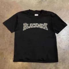BLACKMICK レオパードロゴ Tシャツ ブラックのサムネイル