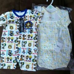 ワンピースの服とロンパースのサムネイル